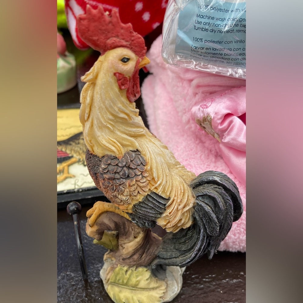Rooster decor